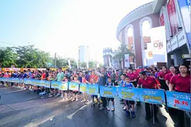 “体育＋文旅”融合！ 2025“海口杯”乒乓球联赛开拍图片