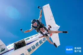 环岛旅游公路的AB面 | 跳伞飞行、亲子赶海……这条路带着你解锁“微旅行”新玩法图片