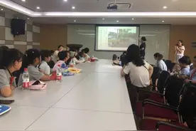 给动物做玩具原来有深意！生态文化科普活动走进动物园图片