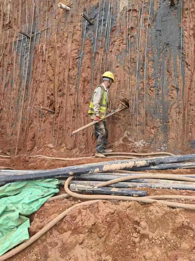 福建75亿元项目水库大坝被指偷工减料，多名监理人员曾接受施工方宴请，饮酒唱歌，并有异性有偿陪侍人员！知情人士：此类行为并非首次