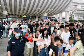 五一深圳地铁客流连续3天破千万，多个客流指标创新高图片