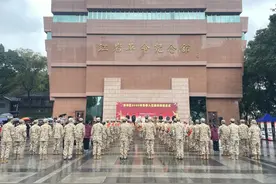 青春献国防 热血赴军营！渝中区举行春季新兵入伍欢送仪式图片