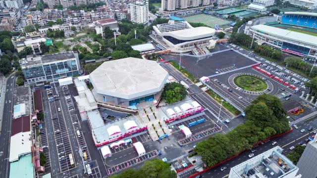 实探！篮球观赛自驾、乘车、停车…实用攻略→