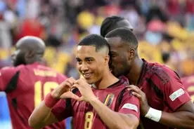 C罗与卢卡库：中锋不进球时，还能做什么？图片