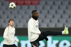 （外代二线）足球——欧冠联赛：巴黎圣日耳曼赛前备战图片