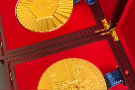 送孙颖莎3公斤“纯金”金牌价值170万！王楠夫妇回应图片