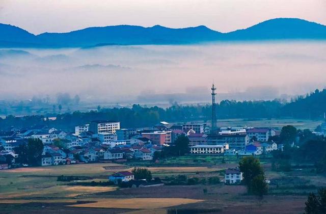 南漳：晨雾缭绕如画