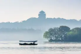 最美杭州四月天，清明假期来西湖，怎么玩怎么停车请看“踏青指南”图片
