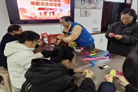 仙营街道开展“手工花朵献感恩 唤醒浓浓邻里情”主题活动图片