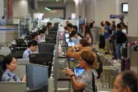 葡萄牙等四国免签新政试行，浦东国际机场口岸迎来首批入境旅客图片