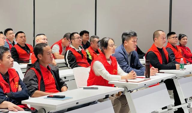 割禾体验、拾秋徒步……里水11月活动精彩瞬间→