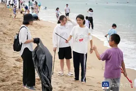 世界海洋日净滩公益行在深圳大鹏中信金沙湾举办图片