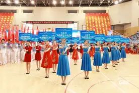 1300多名运动员同场竞技，青岛市中学生田径运动会开幕图片