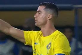 C罗拒绝点球并非孤例，更有人因门将受伤放弃打空门图片