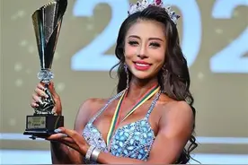 高校女老师拿下健身模特世界冠军图片