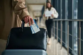 完善身份识别，防止“老赖”架空“限高令” | 新京报社论图片