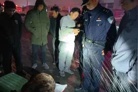 两兄弟日常琐事闹矛盾 民警耐心调解再“续”亲情图片