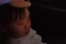 阴雨天外卖骑手“捡”到3岁小男孩，结局太暖心……图片