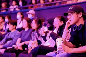 “两面黄、八宝饭、馄饨，这些我都没吃过”！老外来静安citywalk可以怎么逛？春节路线有啥年味活动？来抄作业啦图片