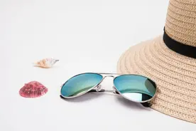 手臂上长出小红点、脸颊有刺痛感……这些夏季常见皮肤病，你中招了吗？图片