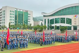 吹响军训号角，绽放青春年华——临武一中举行2023级高一新生军训动员大会图片