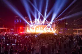 深读｜市场持续火热+行业乱象频出，演艺经济“热辣滚烫”更盼规范有序图片