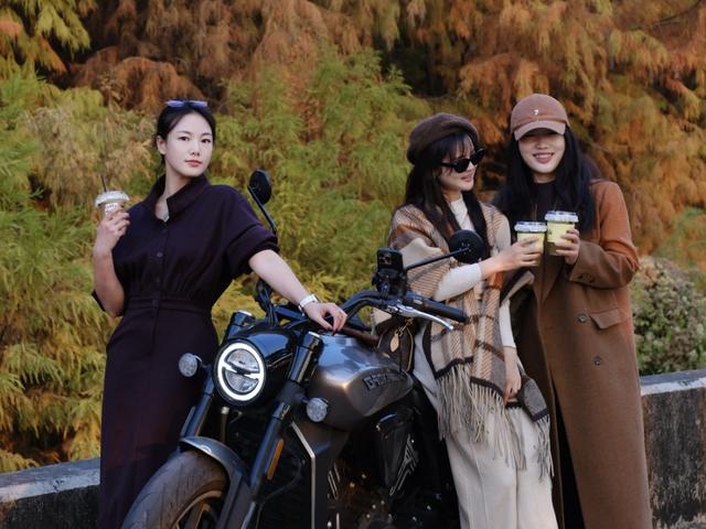 最近这里火了！出行提醒→