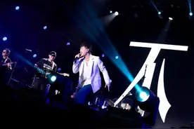 华为音乐走进清华“水木之声”毕业音乐节，鸿蒙创新赛全国高校首站启航图片