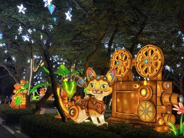 下班直冲中山公园！“青岛之夏”艺术灯会今晚点亮~