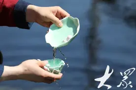 大明湖荷叶作杯子？这位陶塑师“复活”1700年前济南民俗图片