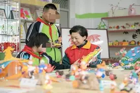 孔孟故里孝贤多∣满玉林：“彩虹爱心妈妈”让孩子们看到彩虹图片