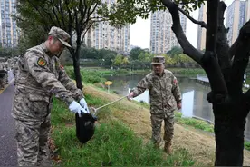 重庆南岸：退役不褪色 架起服务社区群众的“连心桥”图片