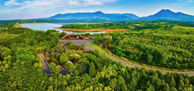 旅游风景道：最美风景在路上