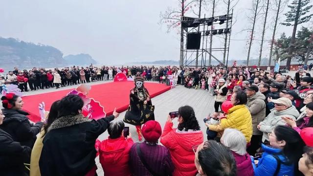 这个春节，乐山有点不一样