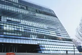 云想读书会| 《送别》：从尘世喧嚣到灵魂坚守图片