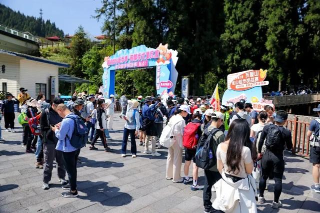 国庆不宅家！瓦屋山热闹非凡开启FUN游模式！