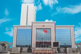 每月消费600元可免费领养猫，顾客停买宠物用品后被索赔5千元图片