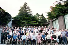 深析赋能向质而行 “宜荆荆恩”2025届高三起点考试质量分析会举行图片