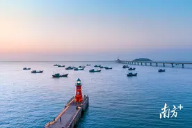 夏至日，来这座北回归线穿过的小岛享受日光浴图片