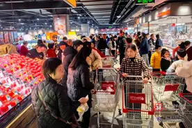 永辉大儒世家店“学习胖东来”自主调改后开业火爆图片