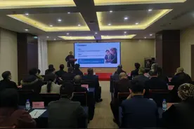 泰山纺织服装大讲堂第二期开课 外来专家为本地企业答疑解惑图片