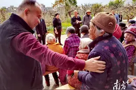 “刘会长又发钱了！”图片