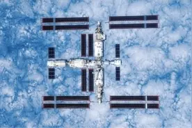 航天科普作家郭睿、高芫赫：中国空间站会“越住越大”图片