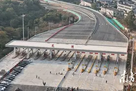 全新升级！江鹤高速龙湾收费站恢复通车图片