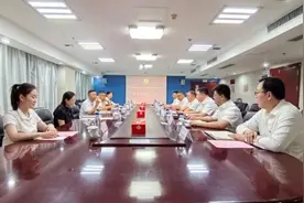 山东平安产险：菏泽中支党支部与中国石油菏泽分公司开展党建共建活动图片