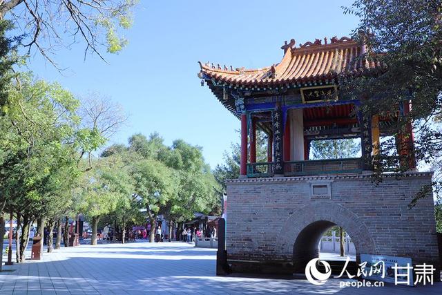 行进中国 | 秋染崆峒
