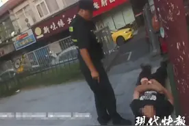 暑假在家与母亲吵架，14岁男孩离家出走睡花坛图片