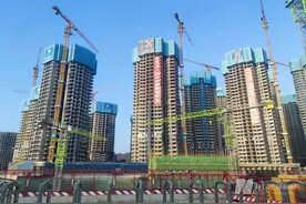 直击国庆假期楼市| 深圳：开发商积极备战，开盘打折和特价房成常态，多片区楼盘集中加推出货图片