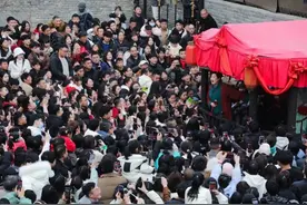 开封“王婆说媒”相亲节目调整为实名预约制！曾有已婚男参加图片