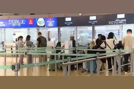 品美食、观美景、看福宝 暑期来临韩国游客赴华旅游热潮持续图片